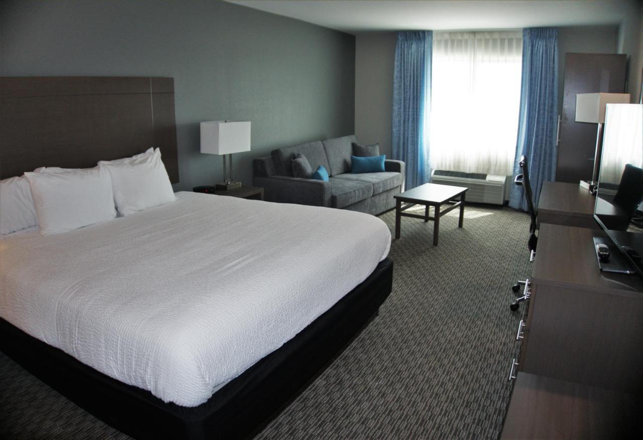 Brookstone Inn & Suites فورت دودج المظهر الخارجي الصورة